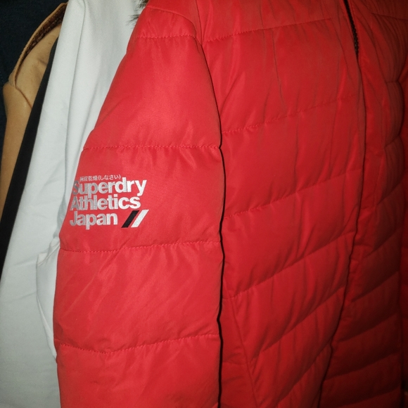 WOMENS SUPERDRY RED PUFFER COAT SIZE 12 - Picture 3 of 8